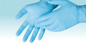 области применения нитриловых перчаток