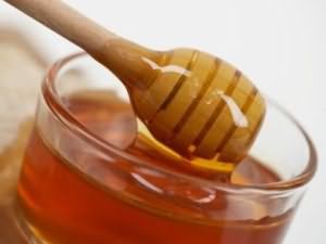 к чему снится кушать мед
